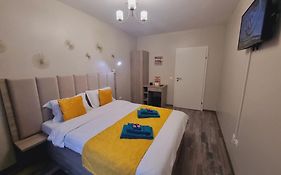 Sophia Home 1
